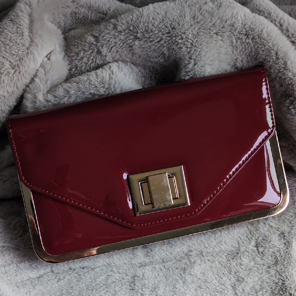Dark Red Patent Finish Clutch, with hidden shoulder chain